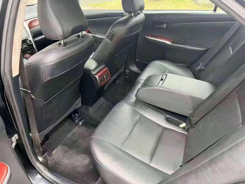 济宁14年丰田凯美瑞5