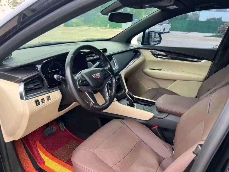 济宁17年凯迪拉克XT54