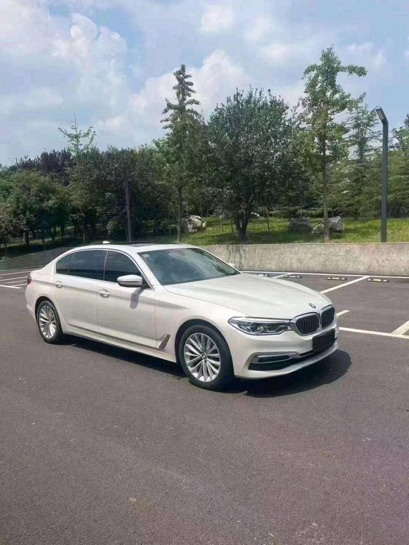 济宁19年宝马5系3