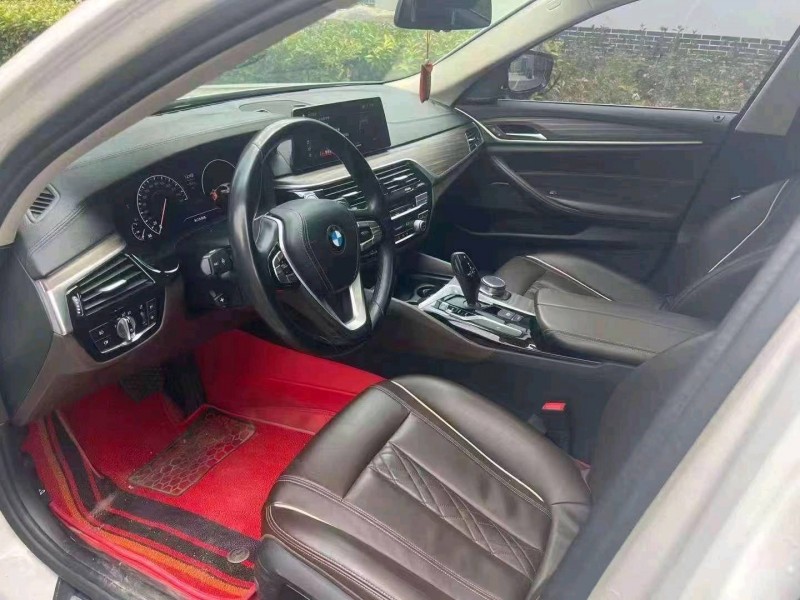 济宁19年宝马5系4