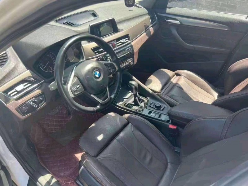 济宁18年宝马X16