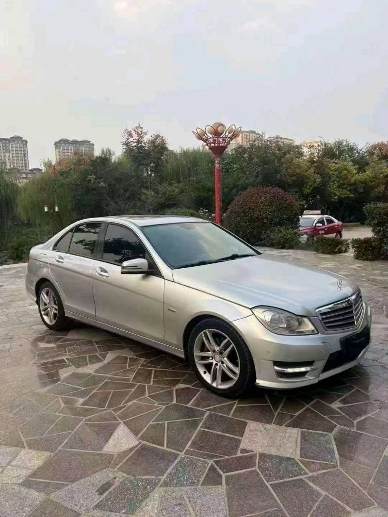 济宁13年奔驰C3