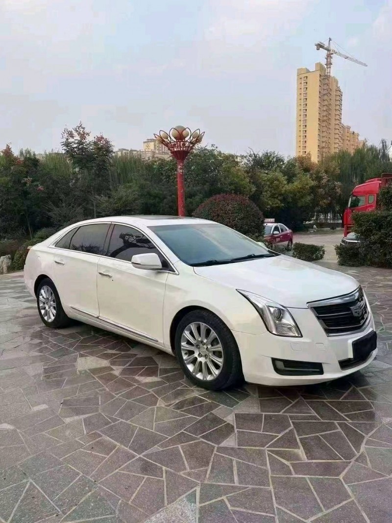 济宁16年凯迪拉克XTS3