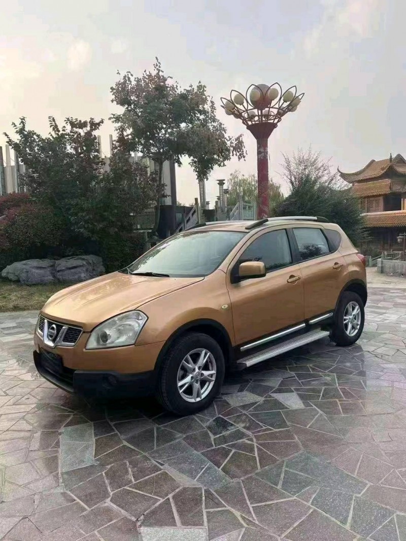 济宁13年日产逍客2