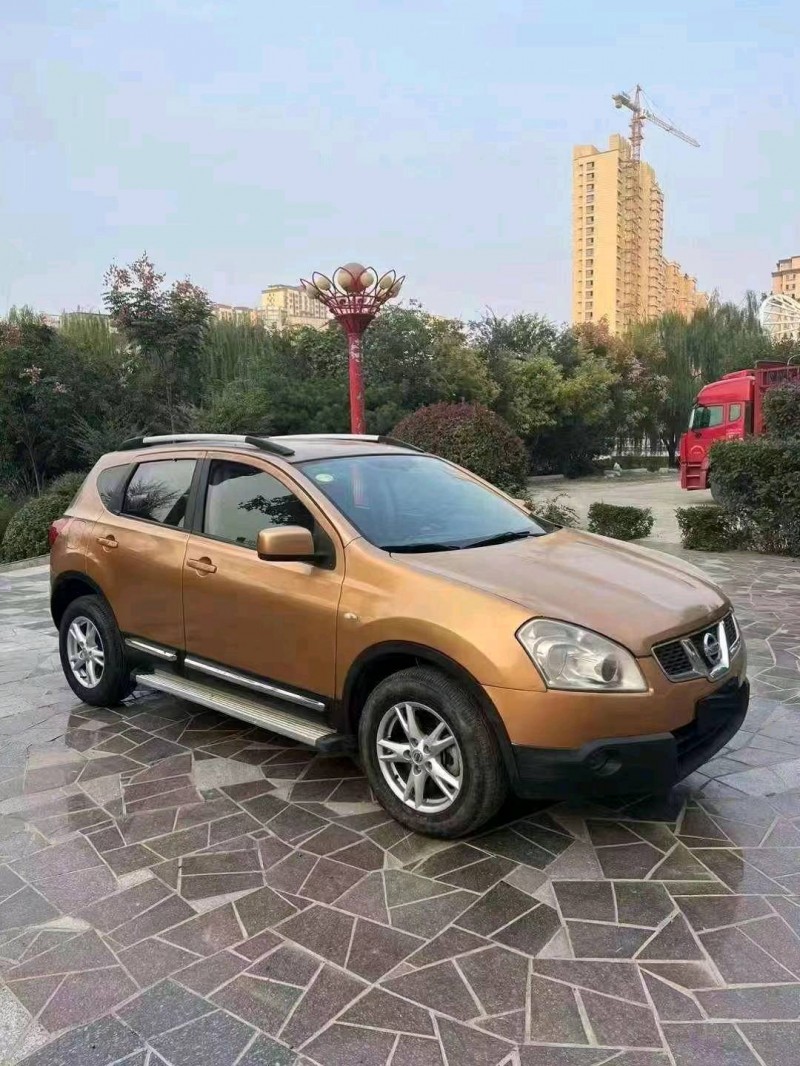 济宁13年日产逍客3