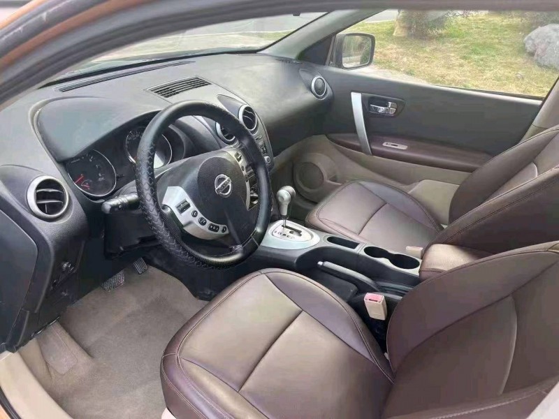 济宁13年日产逍客4