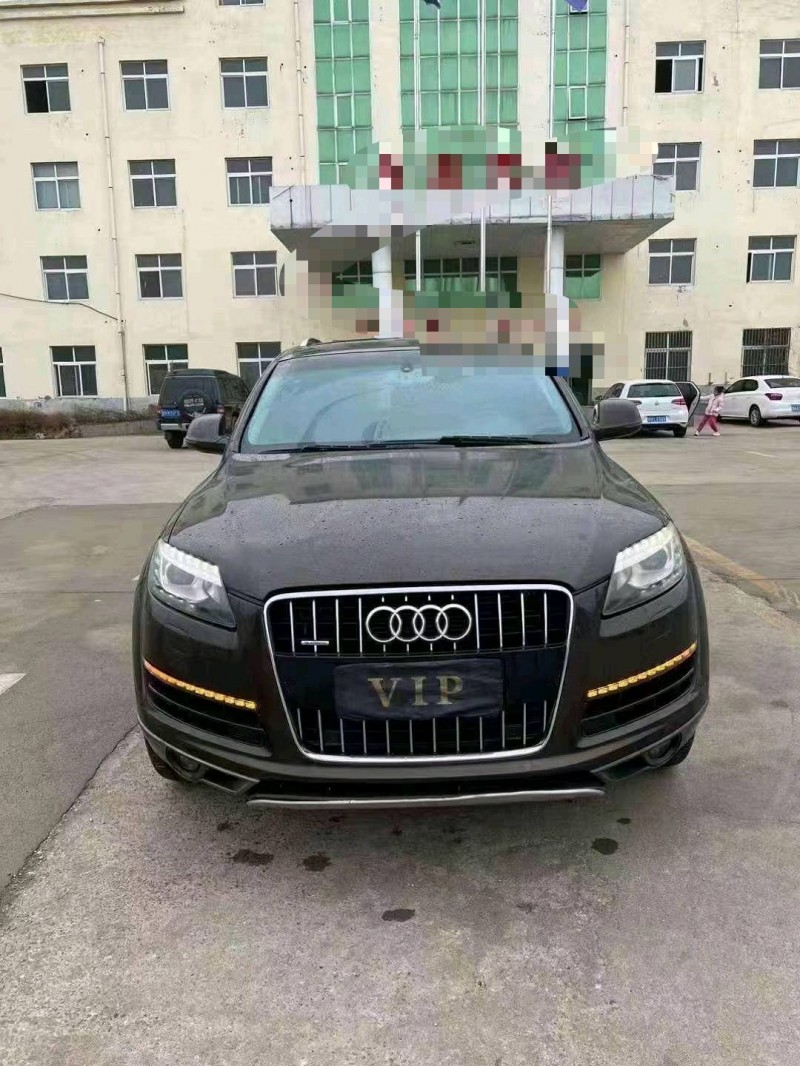 济宁13年奥迪Q71