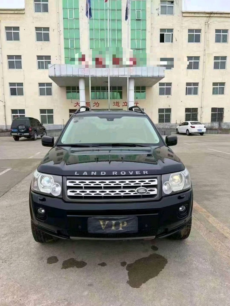 济宁12年路虎神行者1