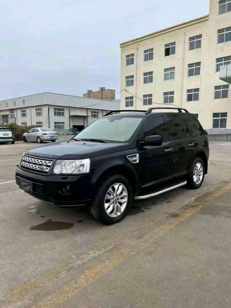 济宁12年路虎神行者3