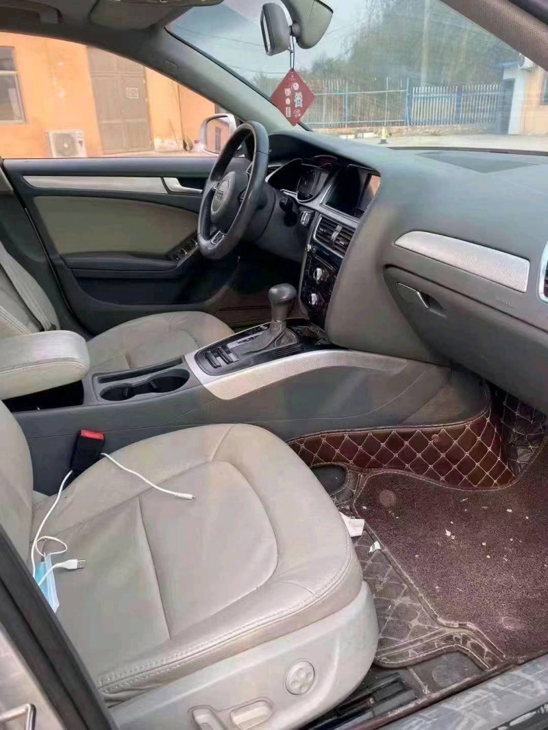 济宁12年奥迪A4L7