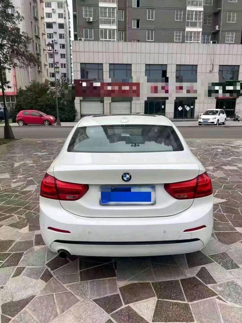 济宁17年宝马1系9