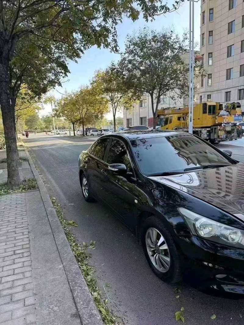 济宁11年本田雅阁2