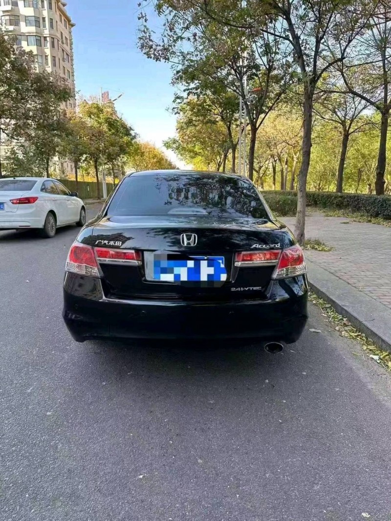 济宁11年本田雅阁9