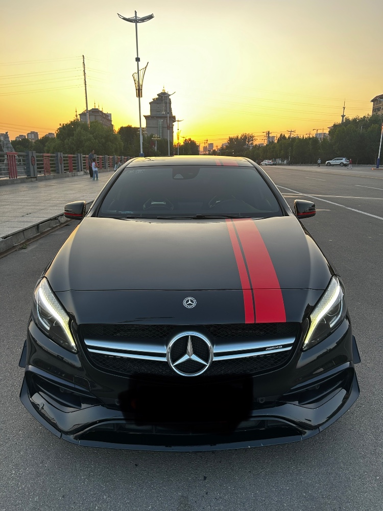 济南18年奔驰AMG1