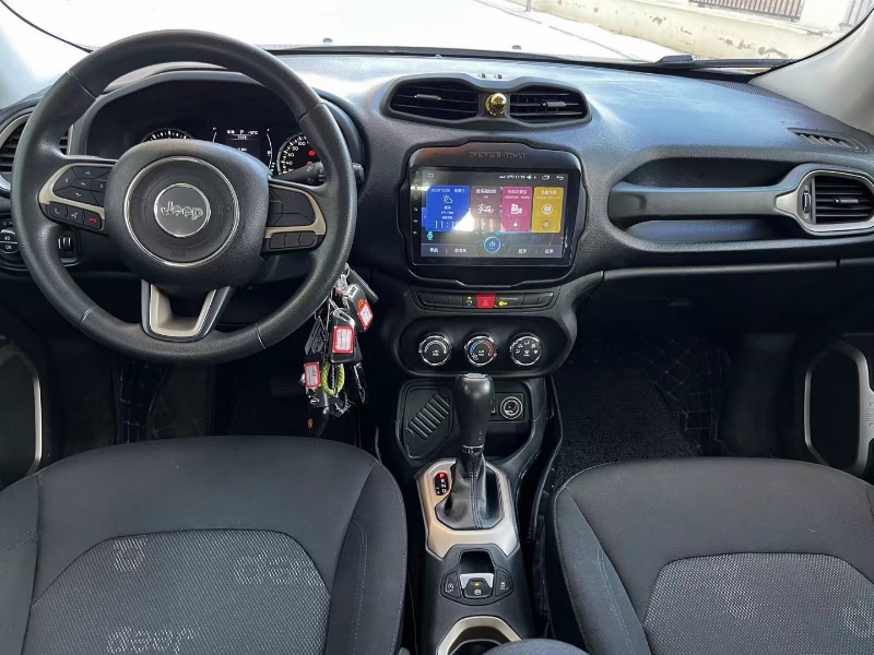 包頭18年Jeep自由俠7