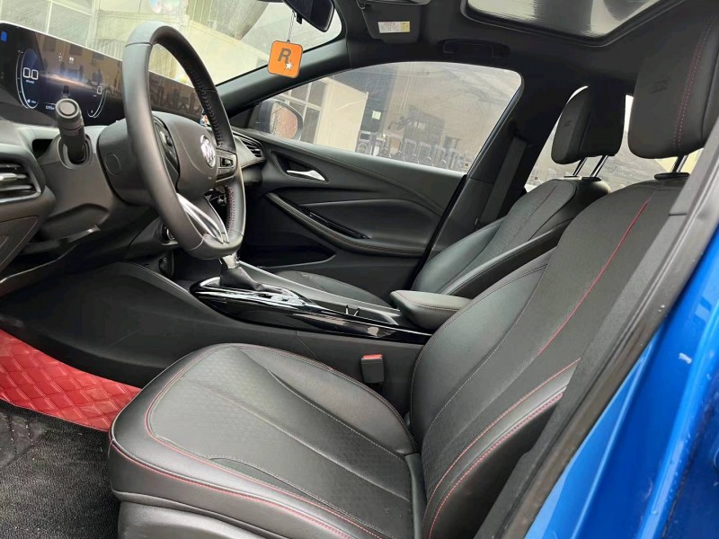 广州22年别克威朗6