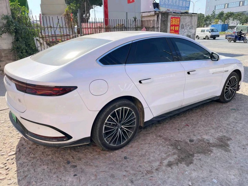 广州23年比亚迪汉4