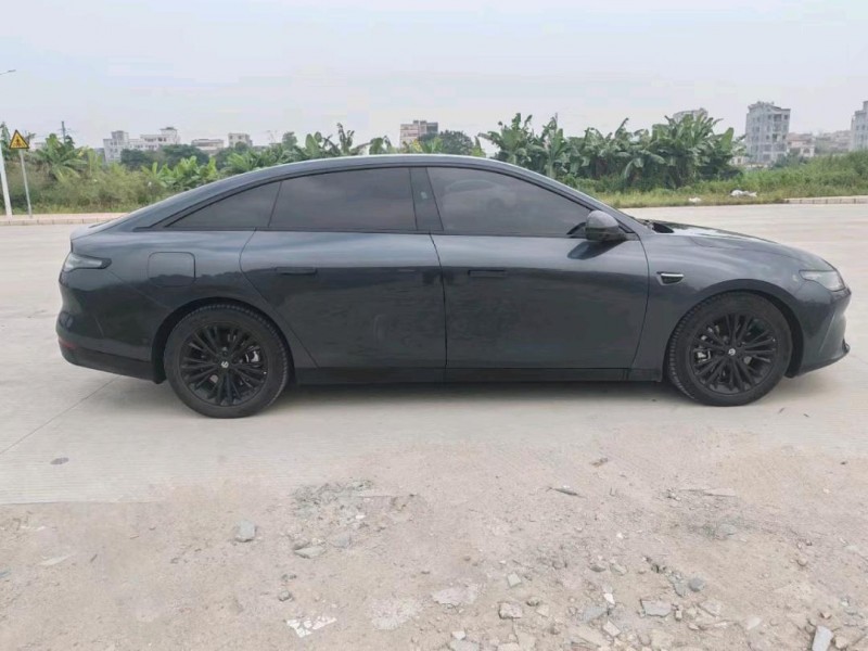 廣州23年零跑汽車C017