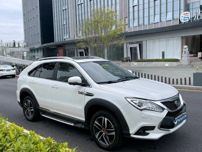 广州17年比亚迪唐2