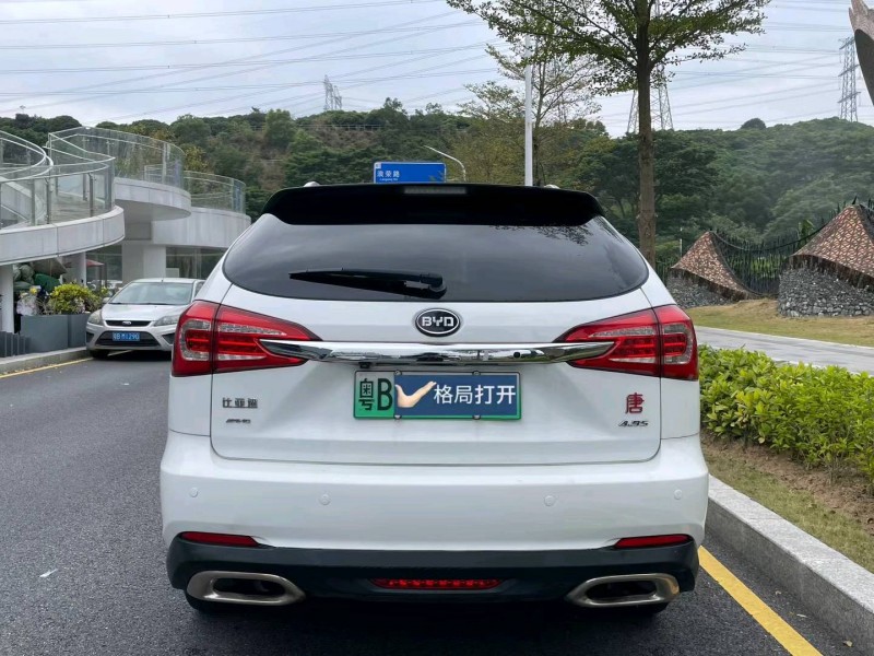 广州17年比亚迪唐9