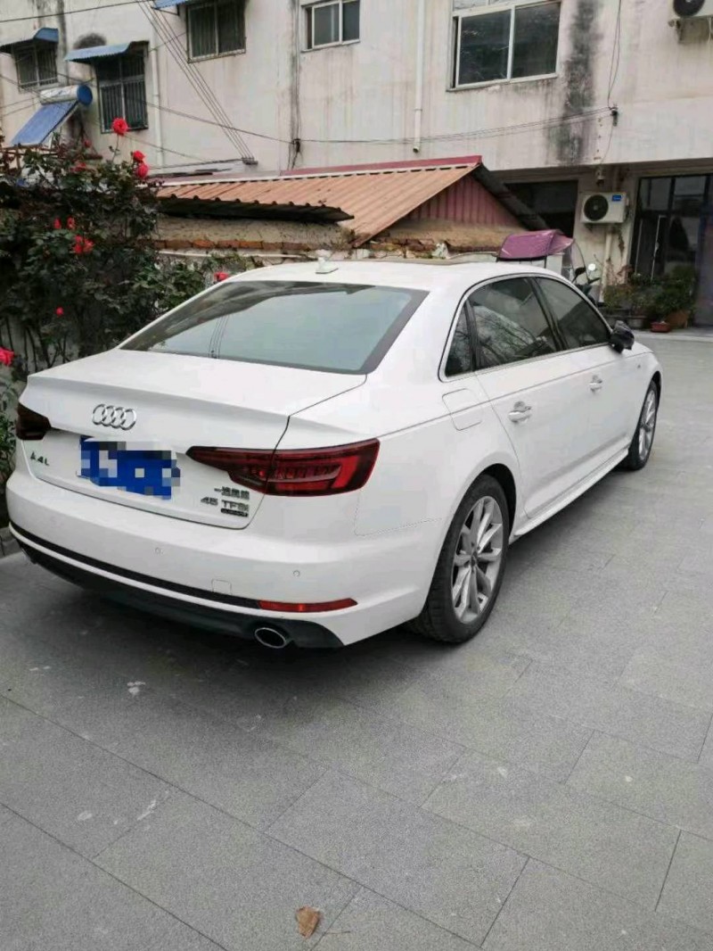 嘉兴18年奥迪A4L7