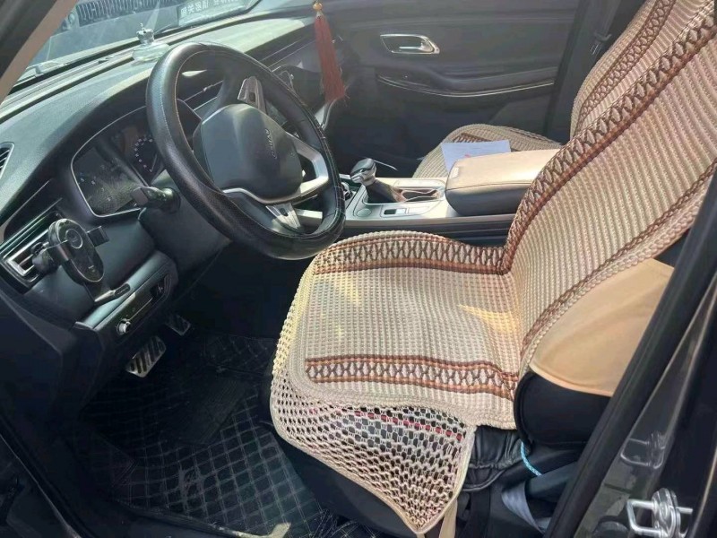 重庆20年长安汽车欧尚6