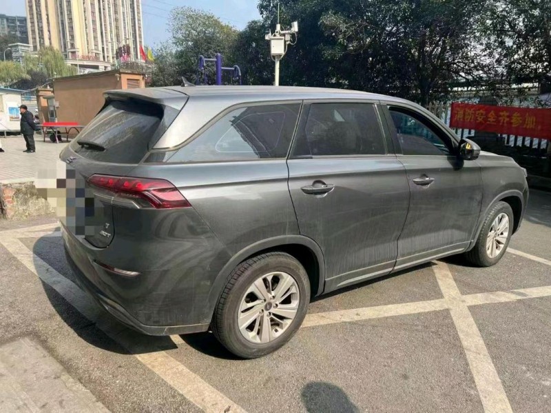 重庆20年长安汽车欧尚9