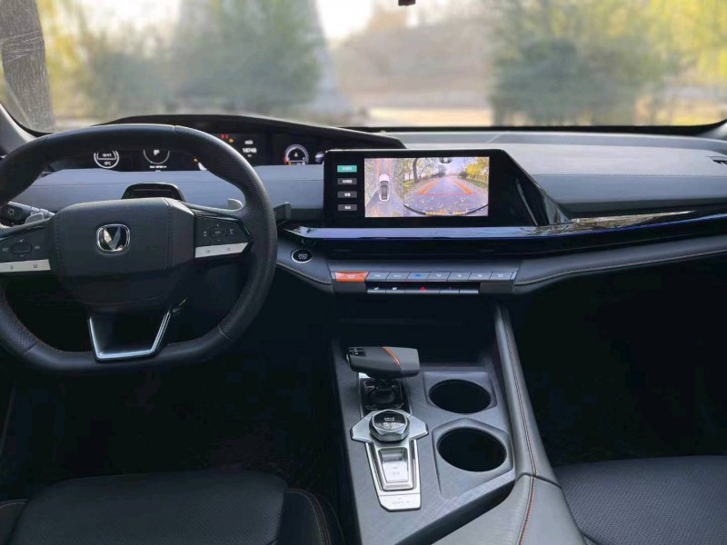 苏州22年长安汽车UNI-V4