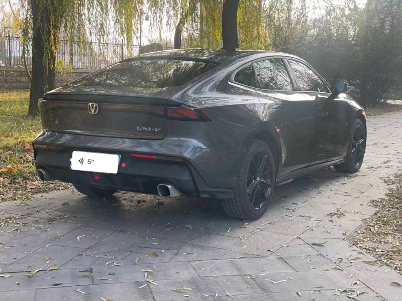 苏州22年长安汽车UNI-V6