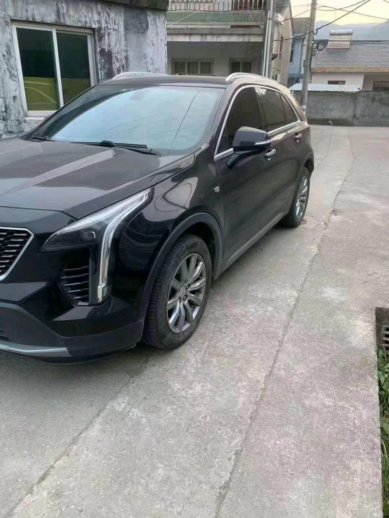 嘉兴19年凯迪拉克XT43