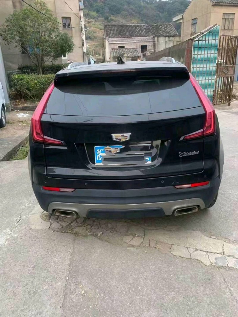 嘉兴19年凯迪拉克XT44
