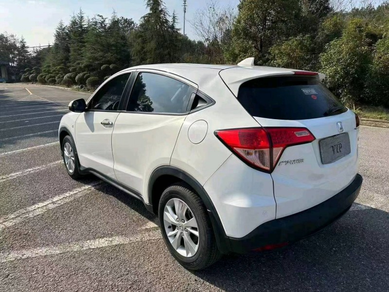 宜昌18年本田缤智4