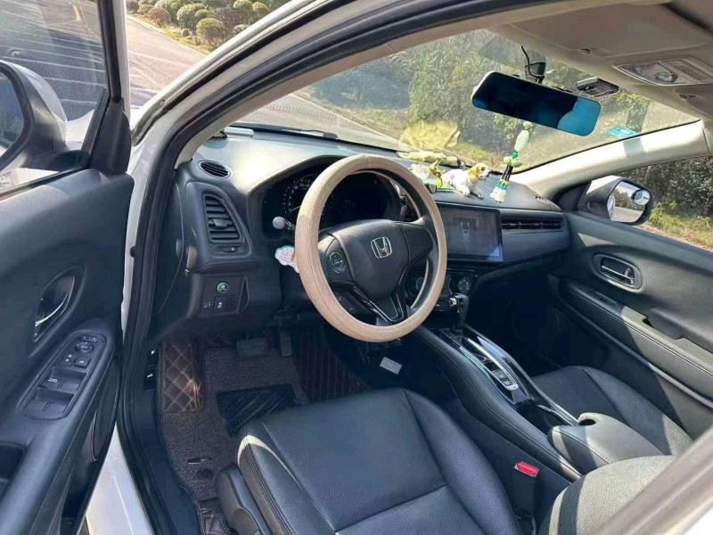 宜昌18年本田缤智8