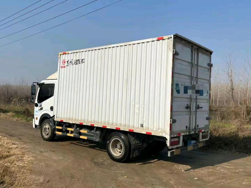 宜昌21年东风多利卡3