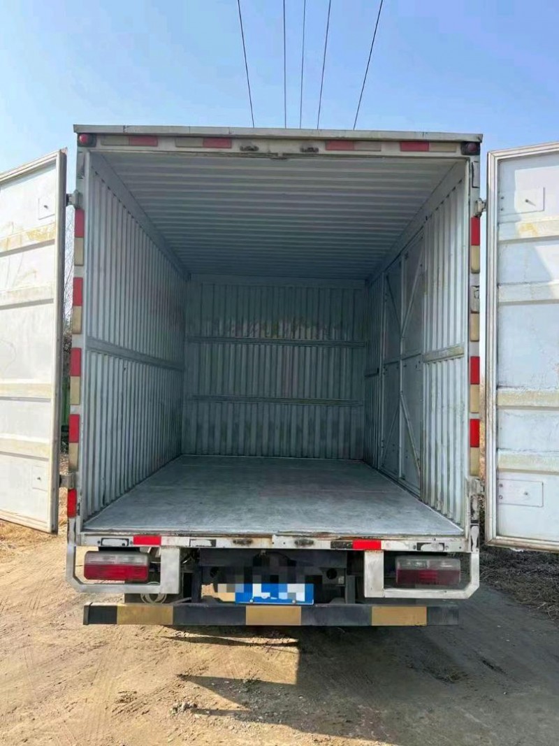 宜昌21年东风多利卡7