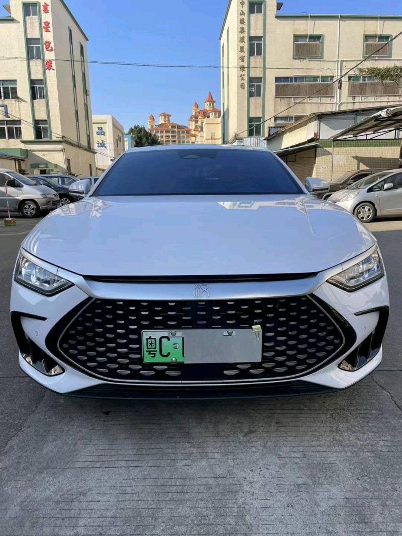 中山23年比亚迪汉1