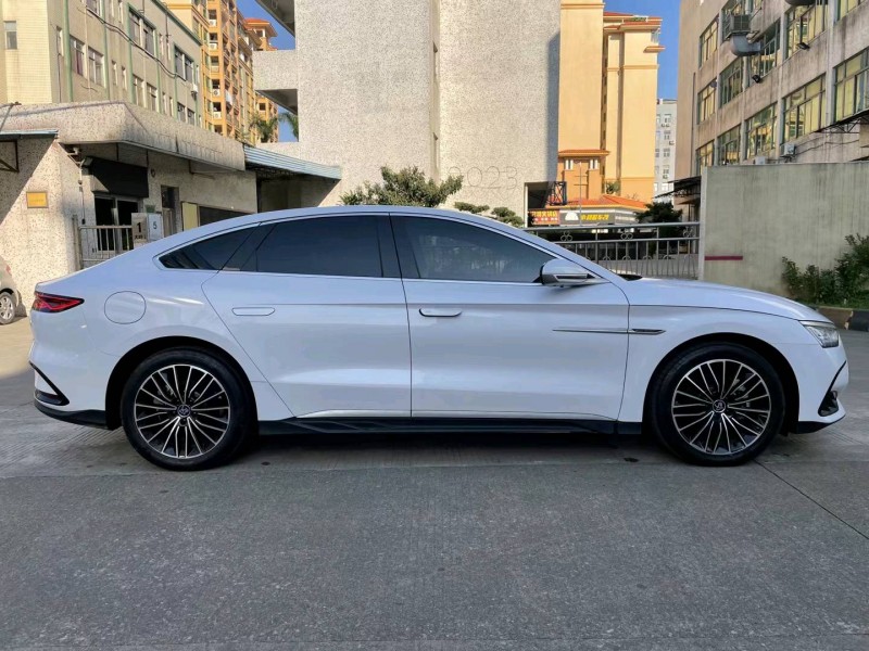 中山23年比亚迪汉2