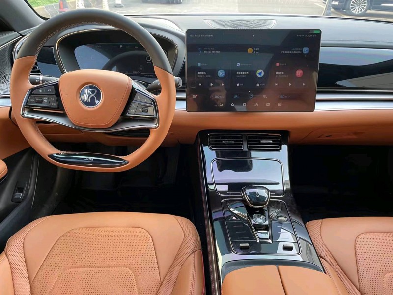 中山23年比亚迪汉7