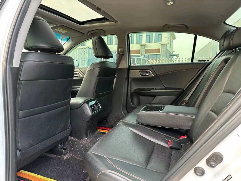 徐州17年本田雅阁5