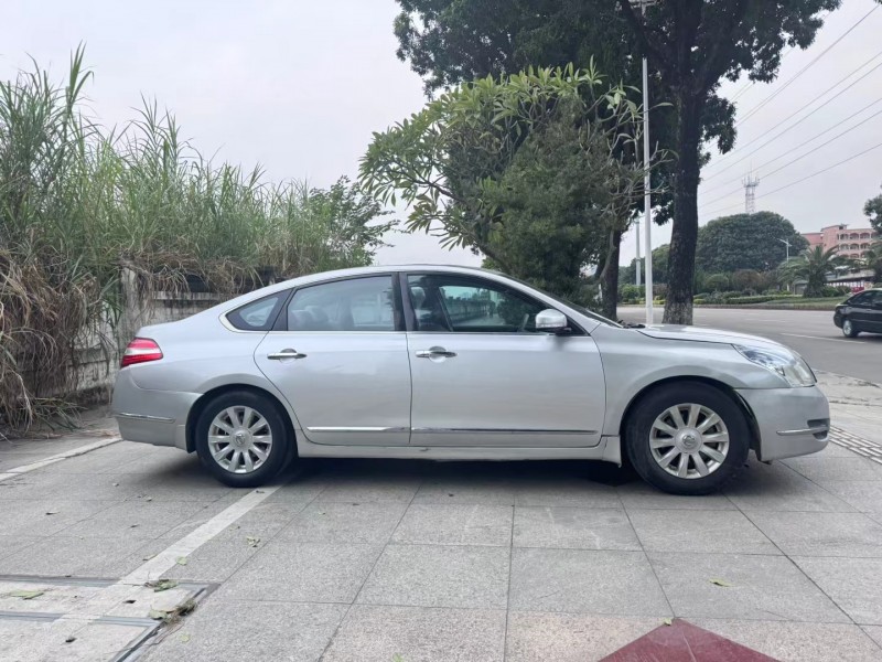 东莞10年日产天籁8