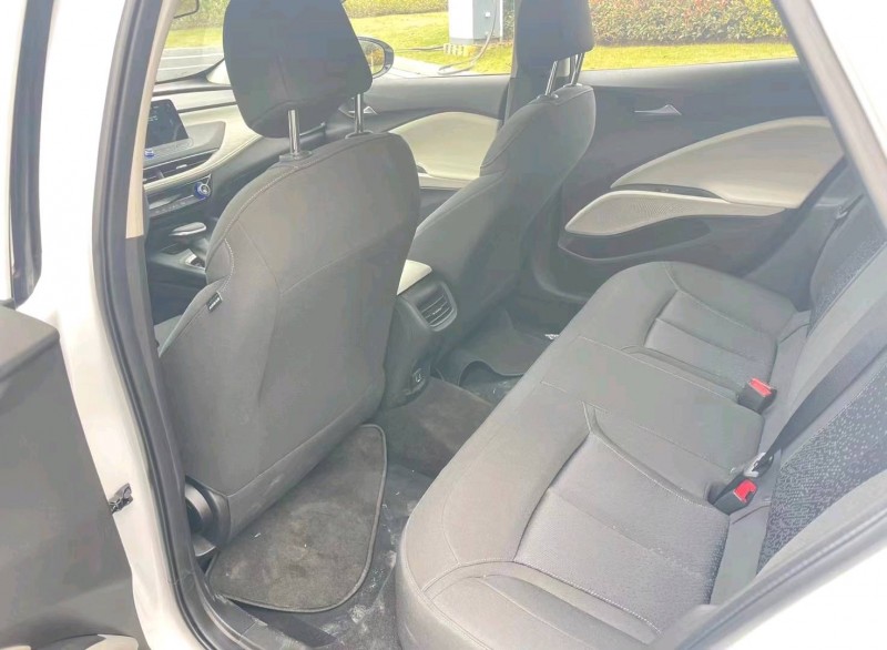 盐城23年别克微蓝8