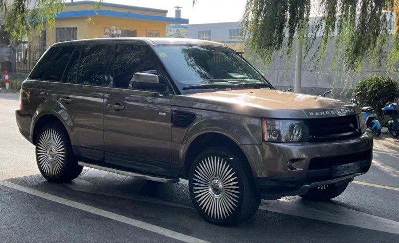 青岛11年路虎揽胜运动2