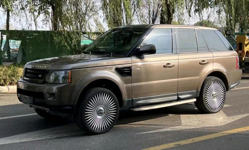 青岛11年路虎揽胜运动3