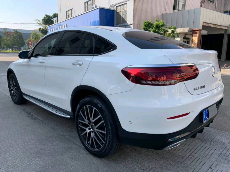 中山22年奔驰GLC4