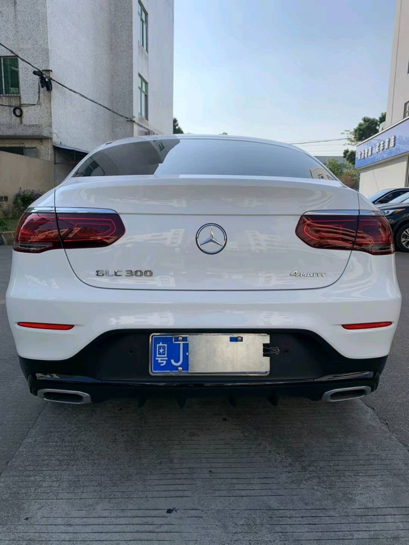 中山22年奔驰GLC9