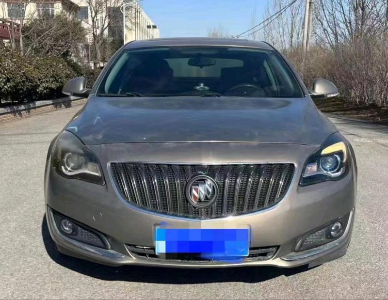 青岛16年别克君威1