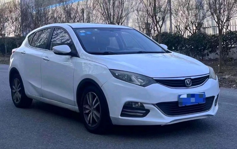 青岛15年长安汽车逸动2