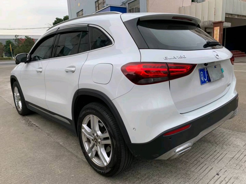 中山21年奔驰GLA5
