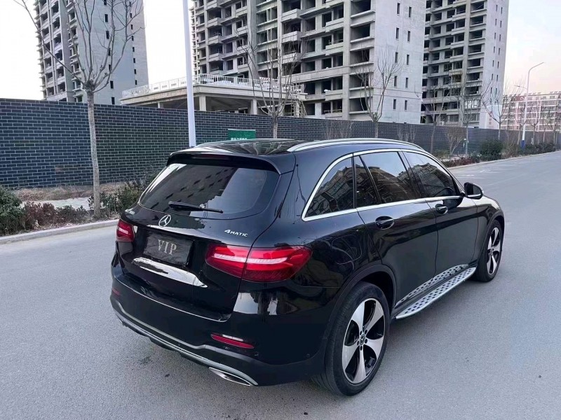 东营17年奔驰GLC4