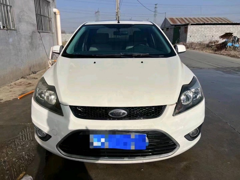 青岛14年福特福克斯1